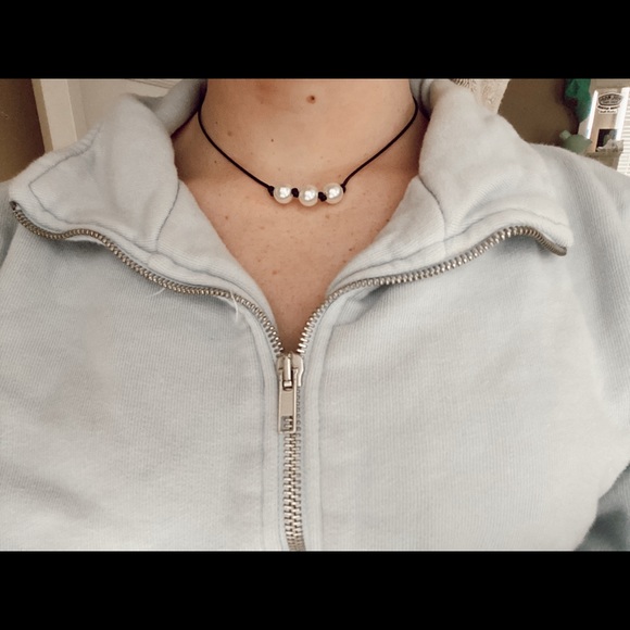 Jewelry - perl necklace